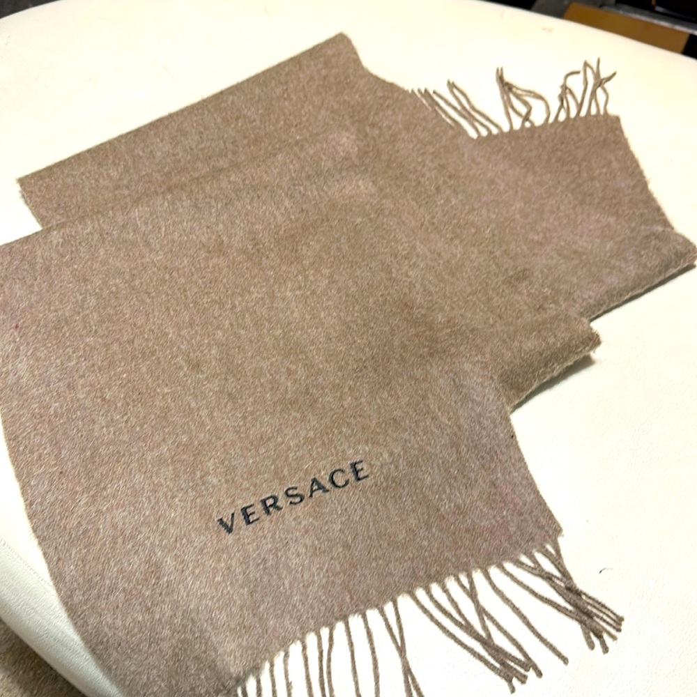 Gianni Versace neck scarf
